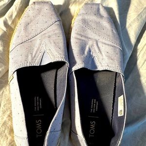 Tom’s light blue w/ stitch accents